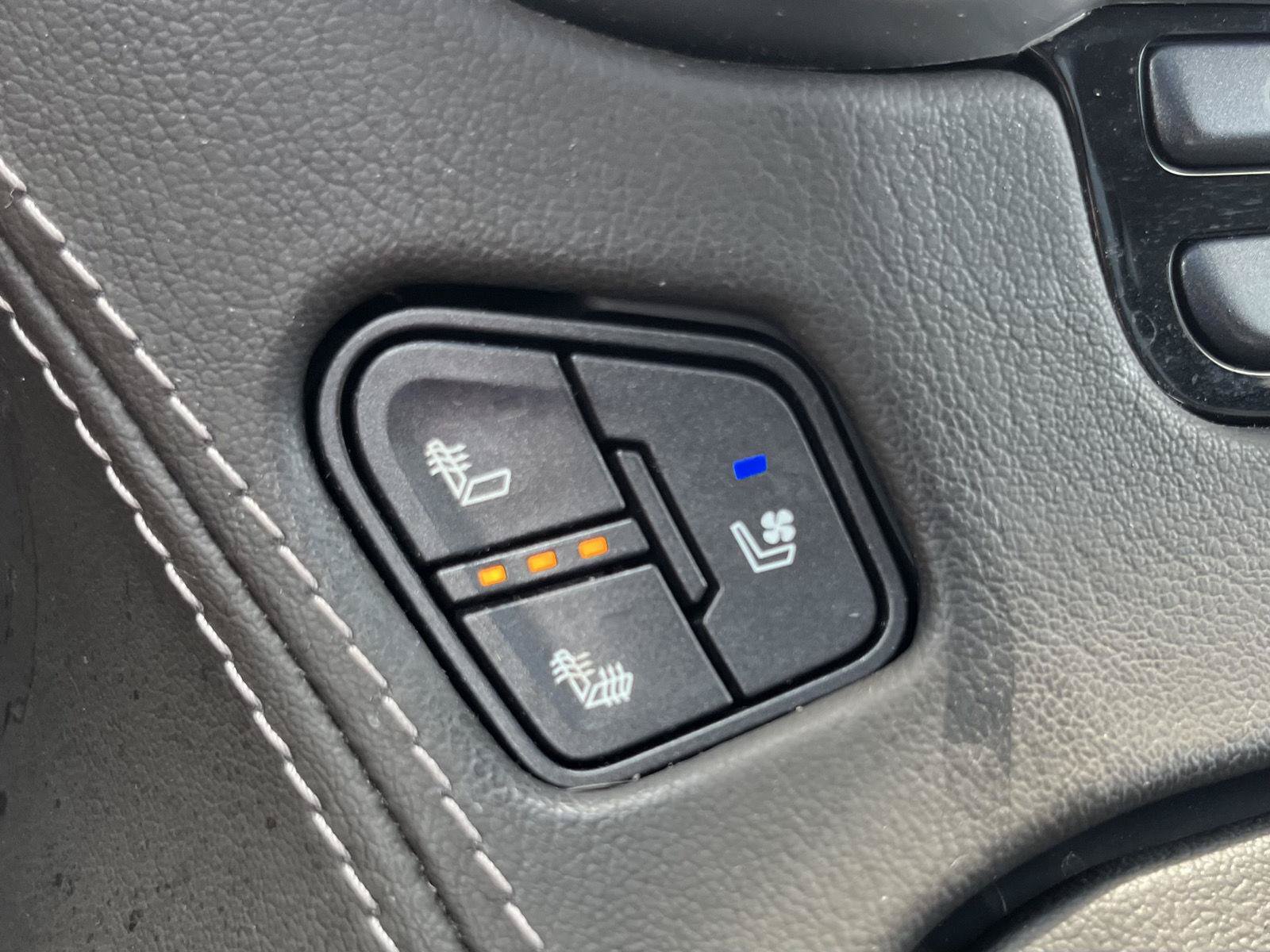 Used 2019 Chevrolet Tahoe Premier AWD/4WD image 13