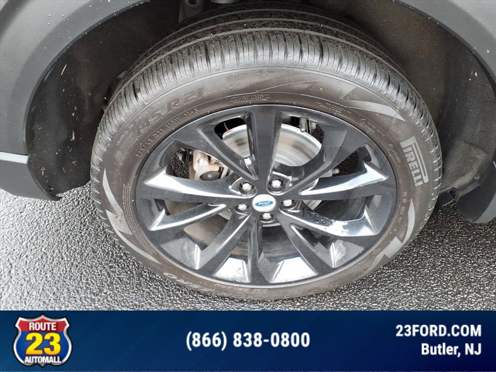 Certified 2023 Ford Explorer Platinum w/ Technology Package image 8