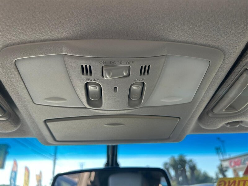 Used 2012 Nissan Quest LE FWD image 28