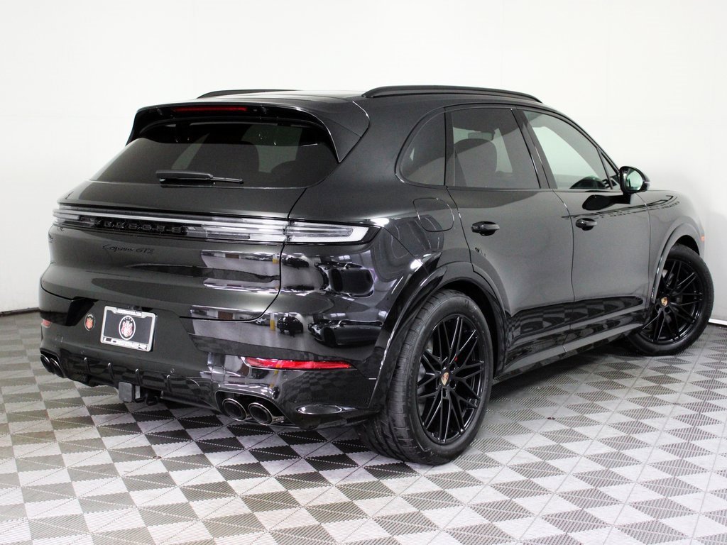 New 2026 Porsche Cayenne GTS image 7