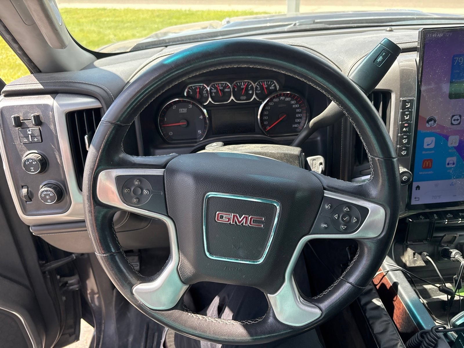 Used 2016 GMC Sierra 2500 SLT w/ Duramax Plus Package AWD/4WD image 6