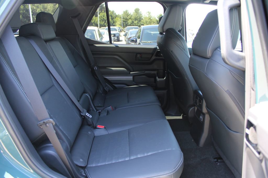 Used 2025 Toyota 4Runner TRD Off-Road Premium w/ Tow Technology Package AWD/4WD image 14