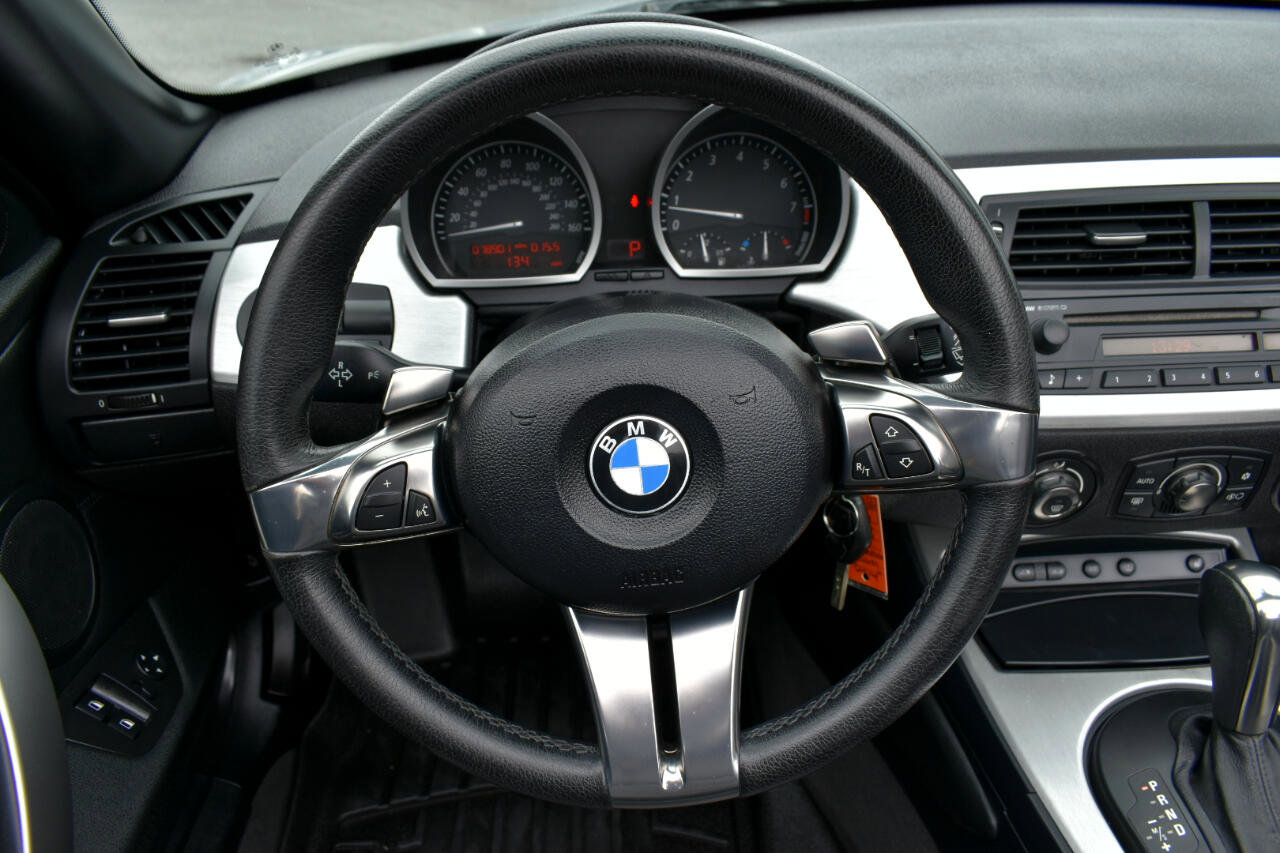 Used 2006 BMW Z4 3.0i image 20