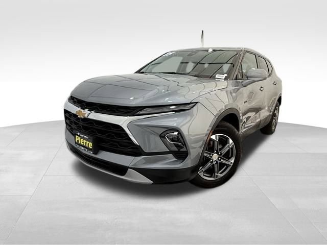 Used 2025 Chevrolet Blazer LT image 1