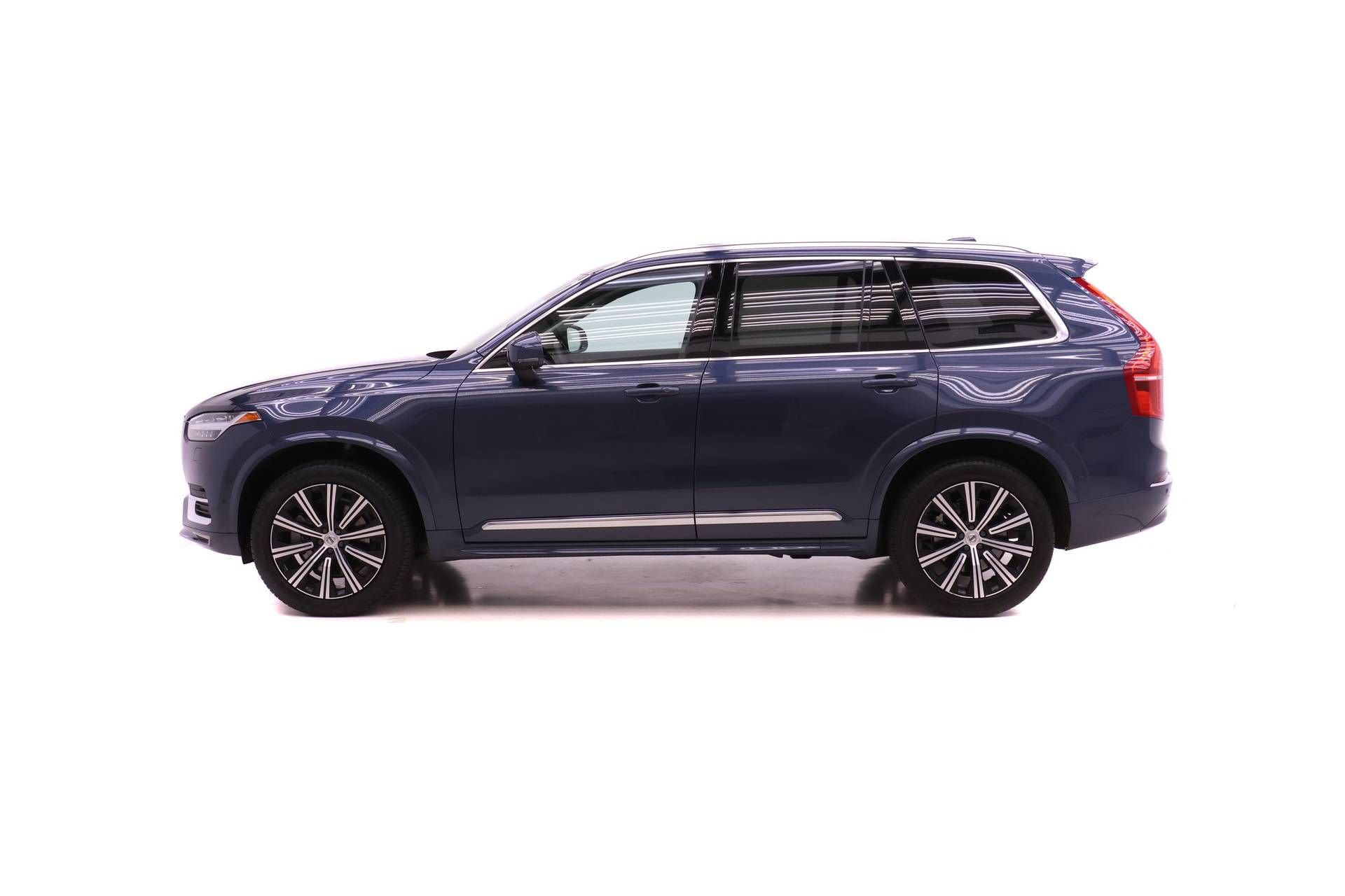 Used 2023 Volvo XC90 B6 Plus AWD/4WD image 3