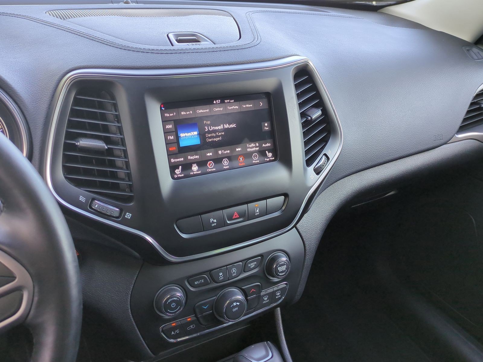 Used 2021 Jeep Cherokee Latitude Lux image 31