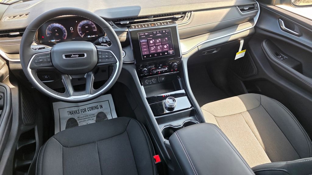 New 2025 Jeep Grand Cherokee L Laredo w/ Luxury Tech Group I image 28