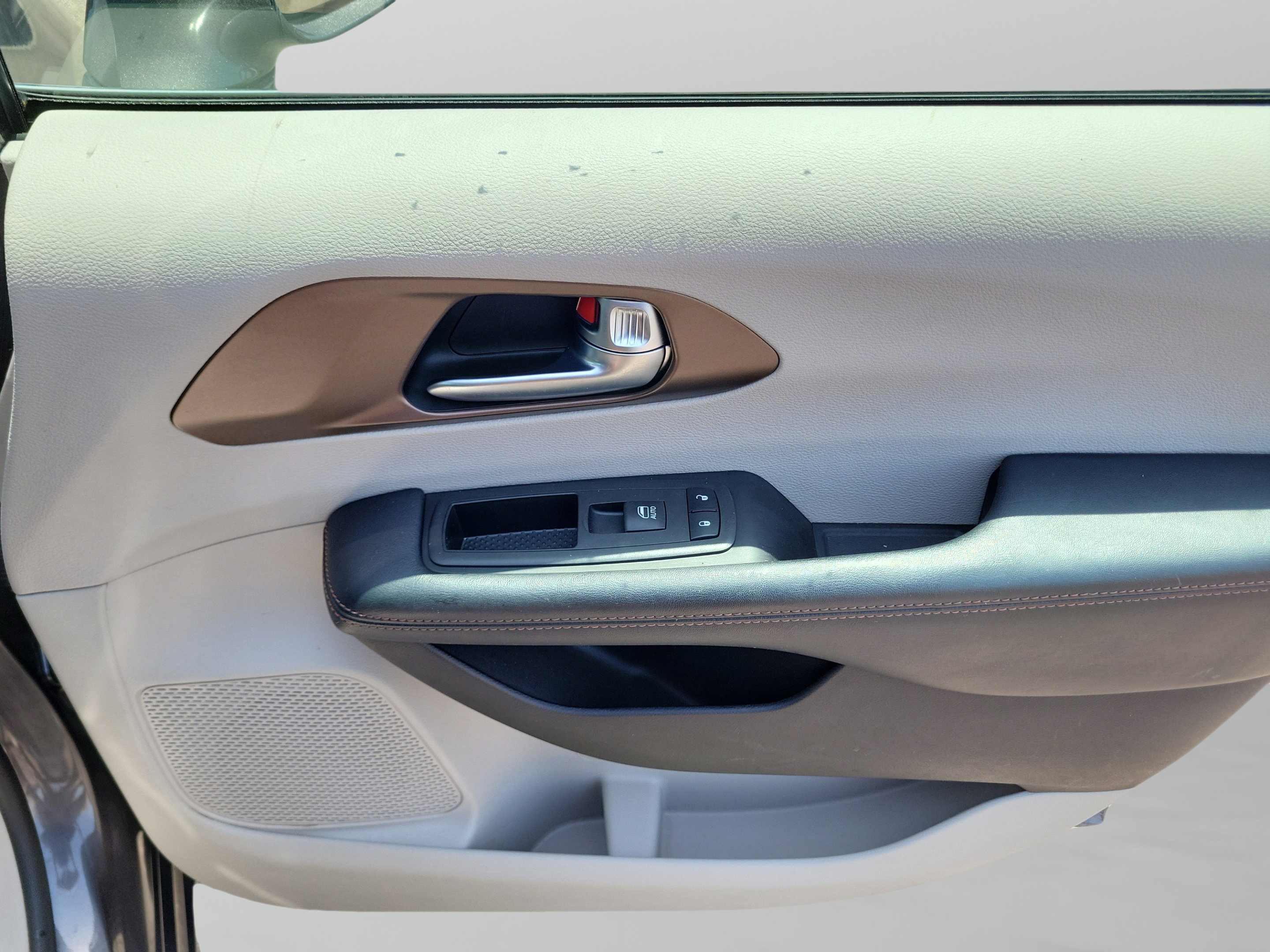 Used 2019 Chrysler Pacifica Touring-L Plus FWD image 20
