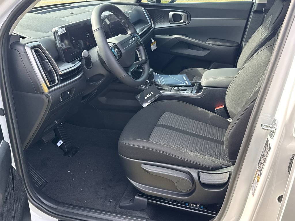 New 2026 Kia Sorento LX image 9