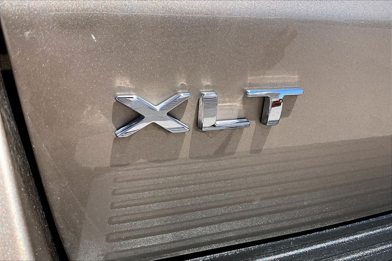 Used 2020 Ford Expedition XLT w/ Equipment Group 201A RWD image 29