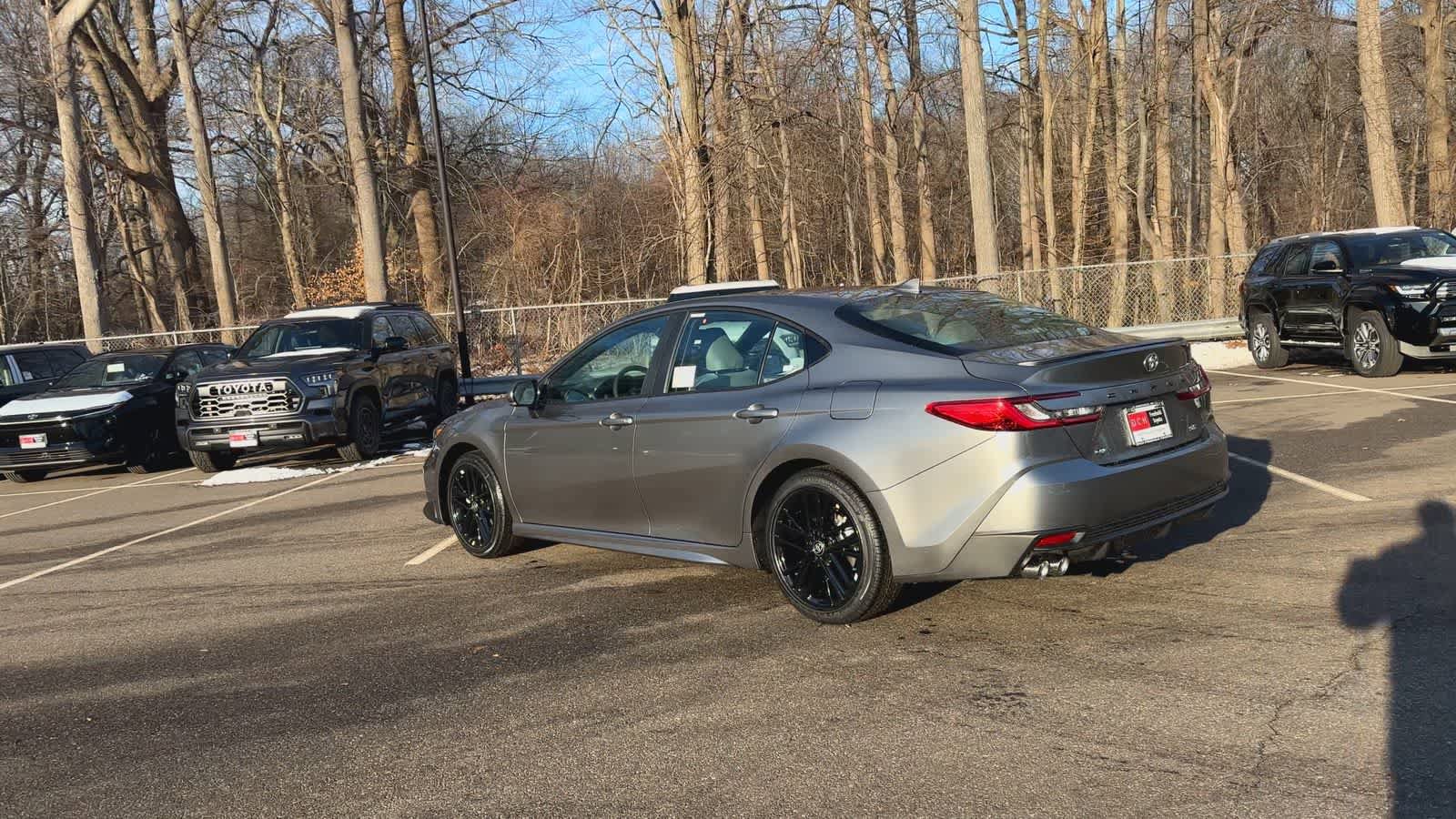 Used 2026 Toyota Camry SE w/ Convenience Package FWD image 5