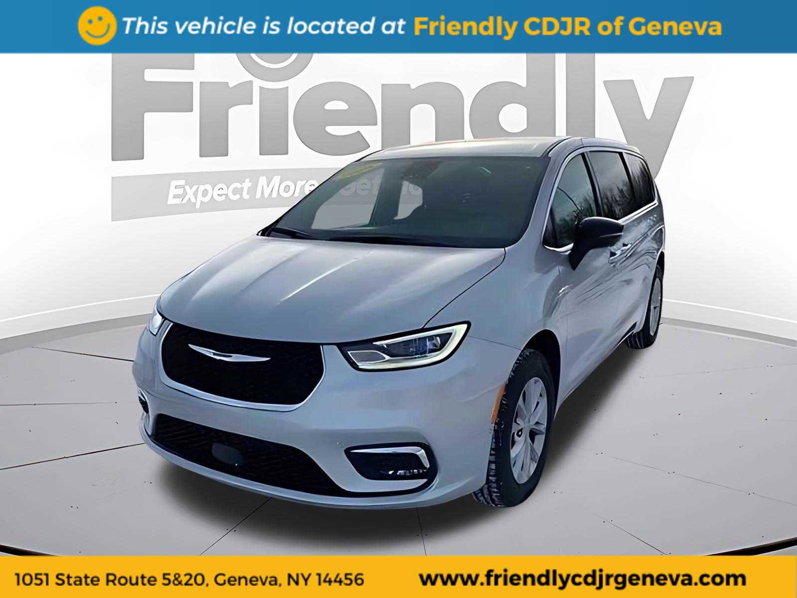 New 2026 Chrysler Pacifica Select