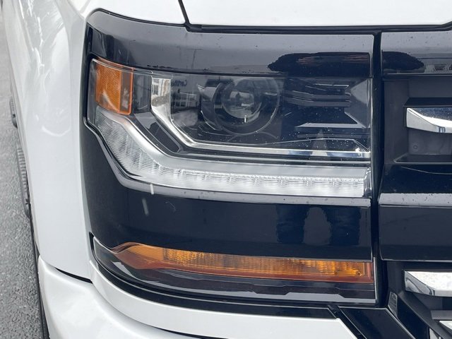 Used 2018 Chevrolet Silverado 1500 LT w/ Redline Edition image 17