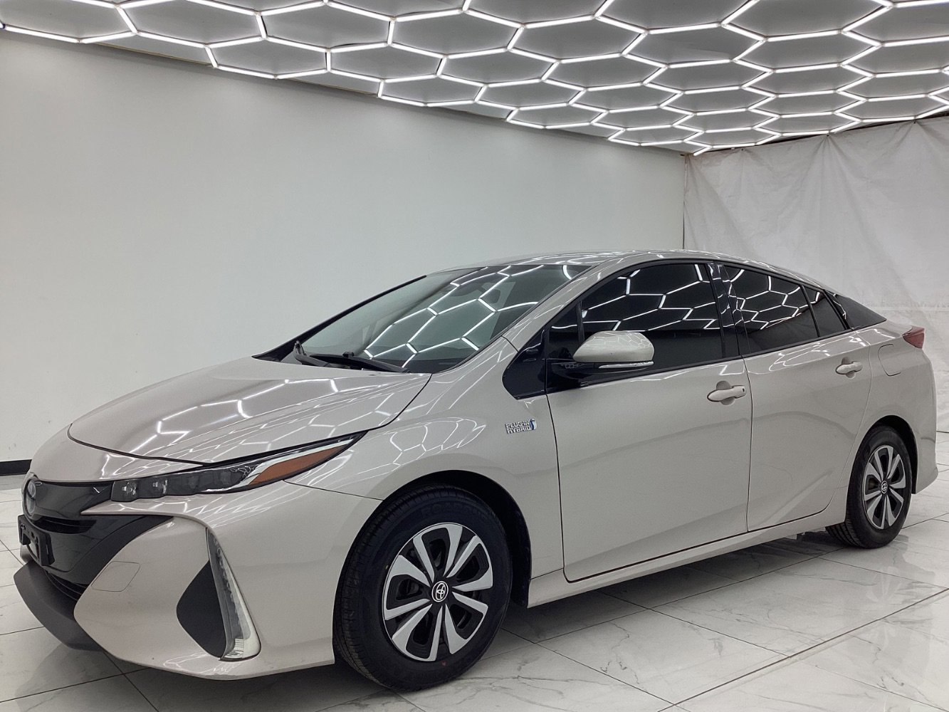 Used 2017 Toyota Prius Prime Premium w/ Carpet Mat Package image 6