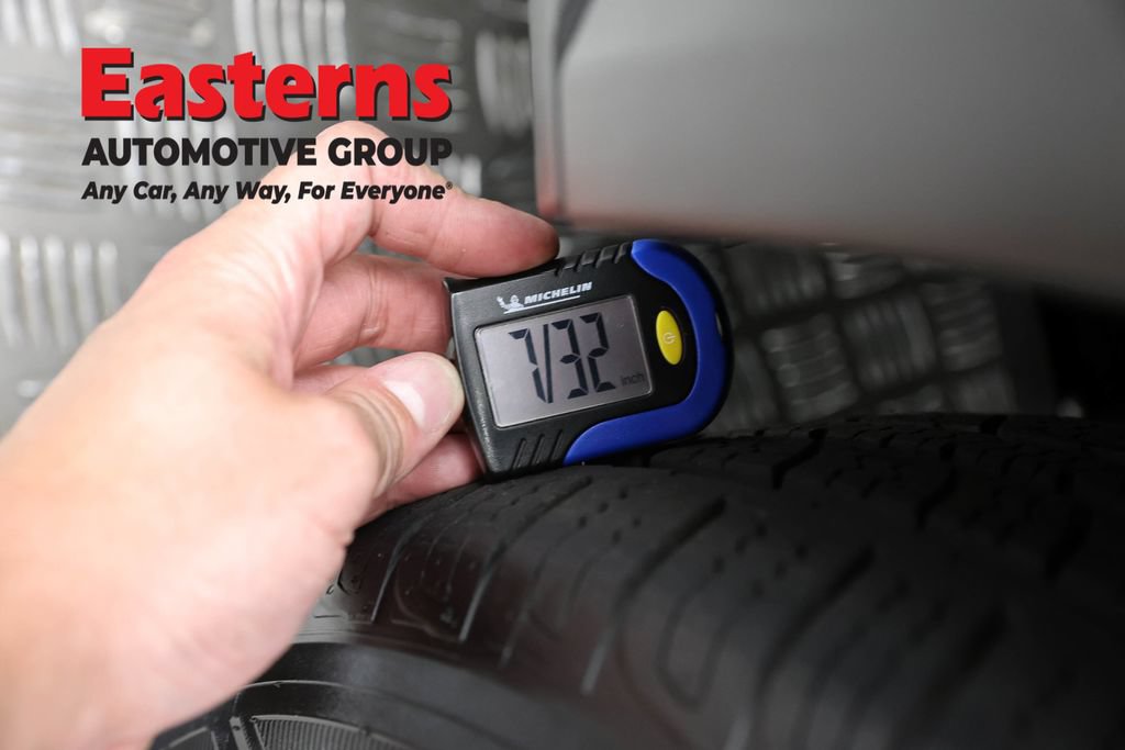 Used 2023 Nissan Rogue SV AWD/4WD image 26