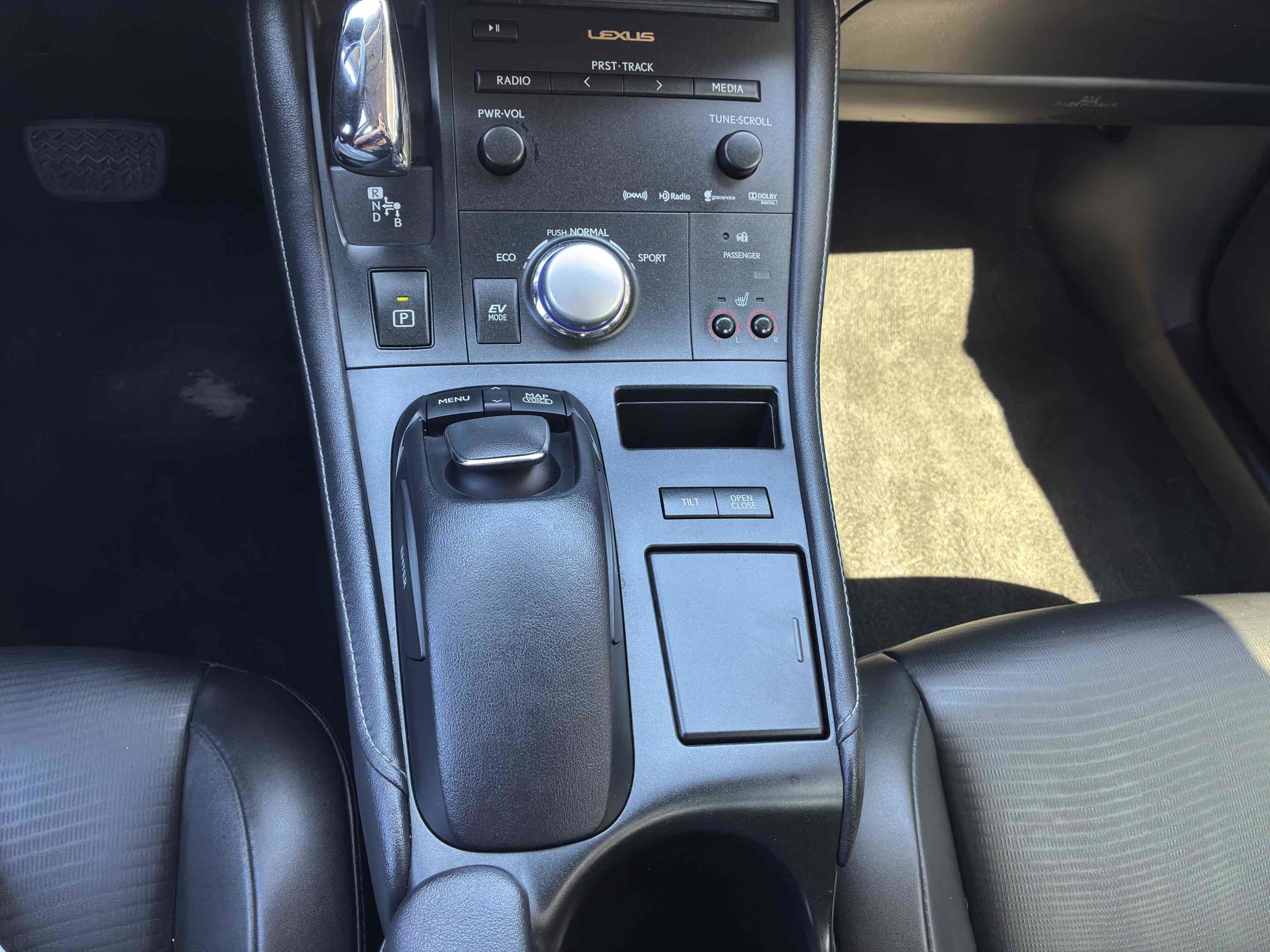 Used 2013 Lexus CT 200h w/ Premium Pkg w/Navigation FWD image 15