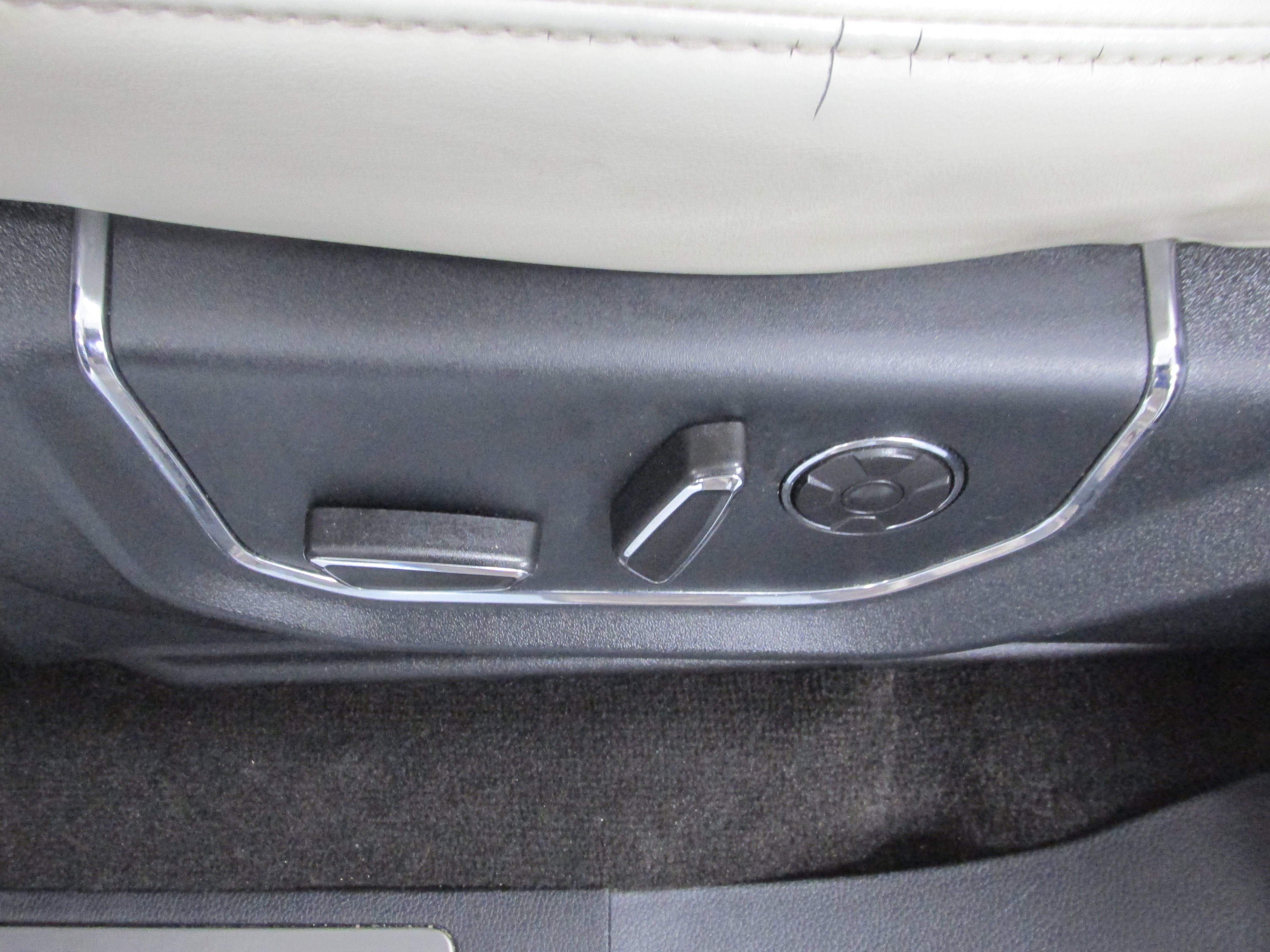 Certified 2020 Ford Expedition Max Platinum image 32