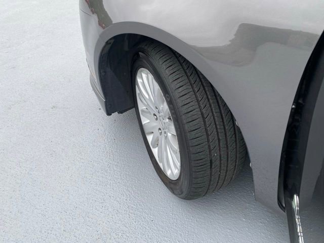 Used 2011 Ford Fusion Hybrid w/ 501A Rapid Spec Order Code FWD image 24