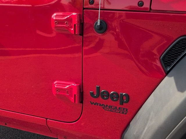 Certified 2021 Jeep Wrangler Sport AWD/4WD image 12