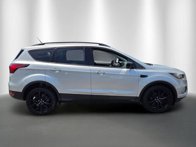 Used 2019 Ford Escape SE FWD image 6