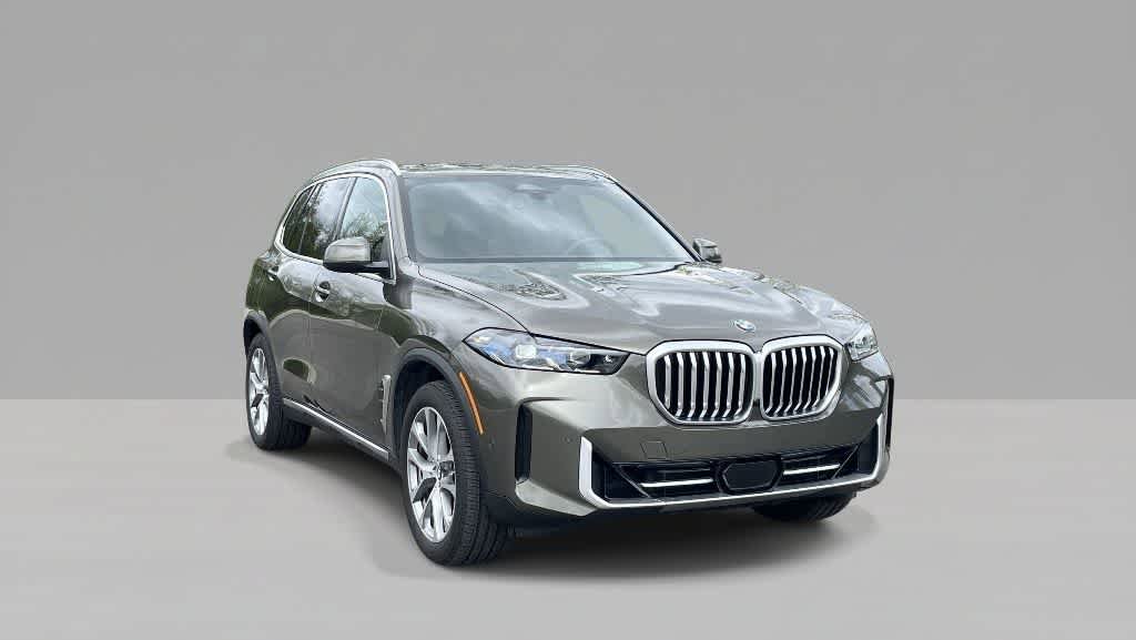 Used 2025 BMW X5 xDrive40i w/ Premium Package AWD/4WD image 7