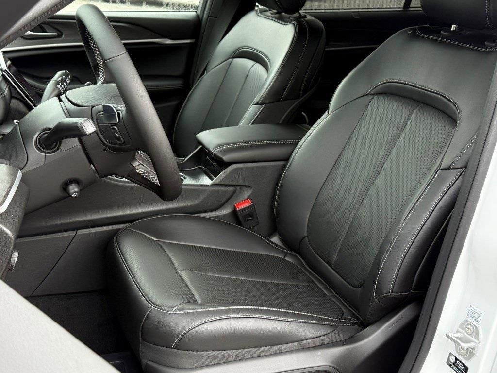 New 2025 Jeep Grand Cherokee L Limited w/ Luxury Tech Group II image 20