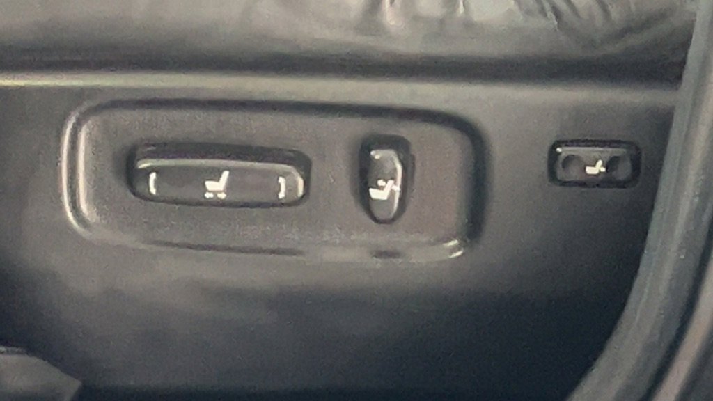 Used 2004 Lexus RX 330 AWD image 38