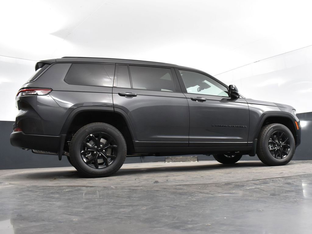 Used 2025 Jeep Grand Cherokee L Altitude image 55