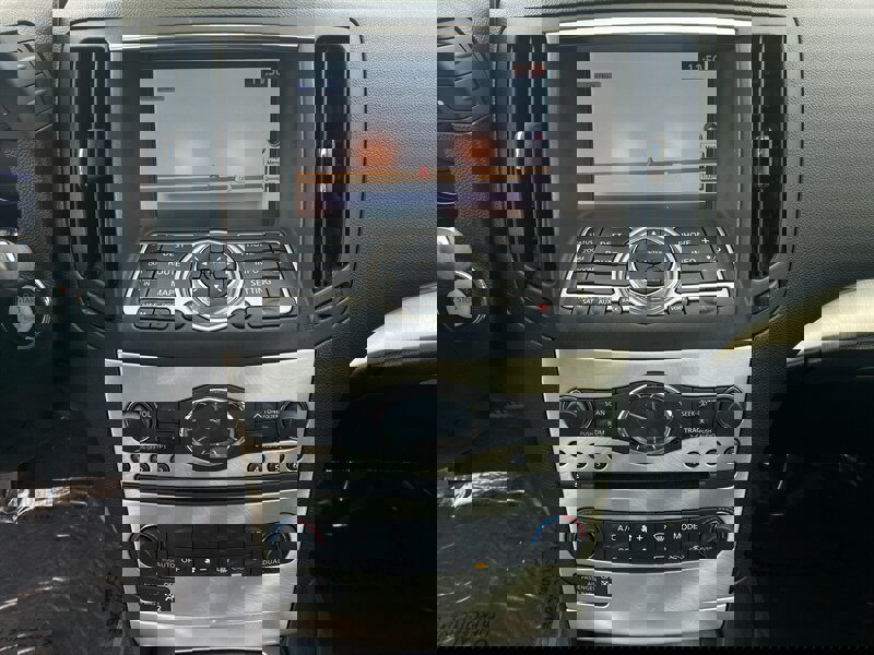 Used 2015 INFINITI Q60 Sport w/ Premium Package image 27