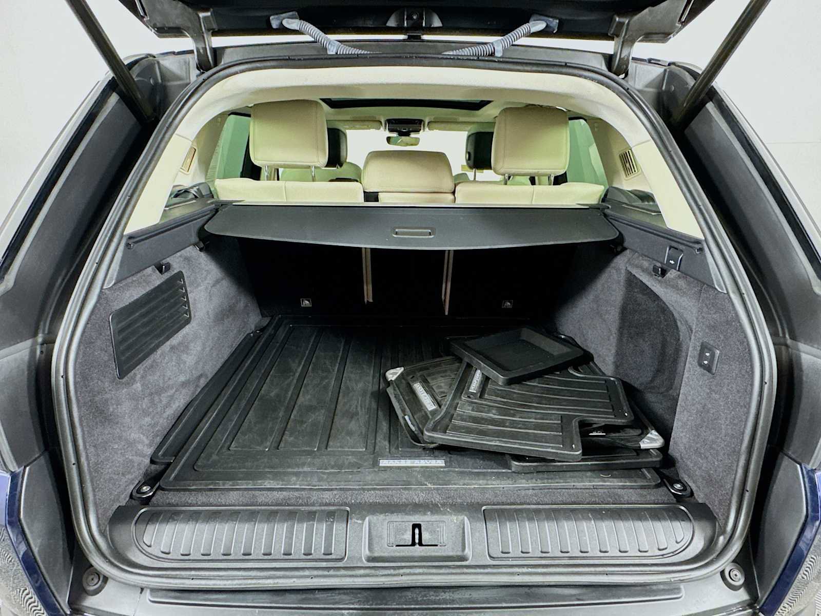 Used 2020 Land Rover Range Rover Sport HSE image 27