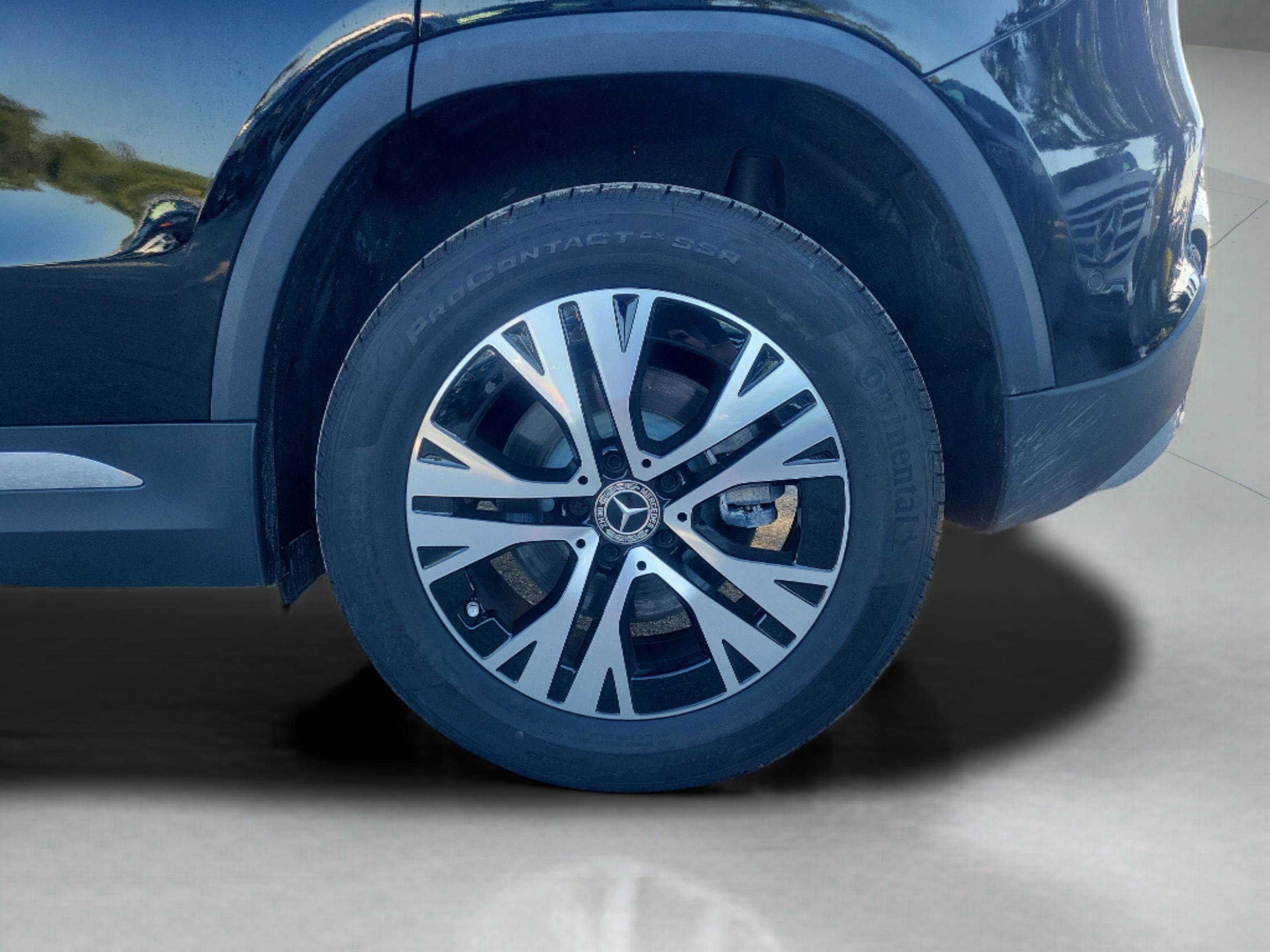 Used 2025 Mercedes-Benz GLA 250 image 32