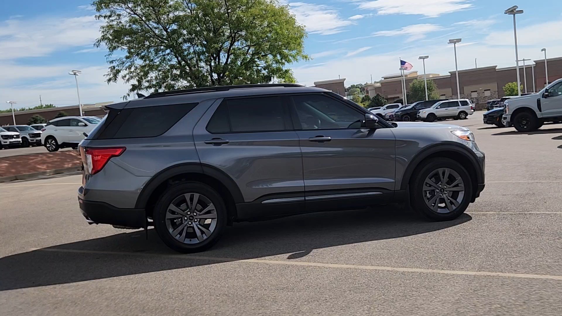 Certified 2024 Ford Explorer XLT w/ Equipment Group 202A AWD/4WD image 13