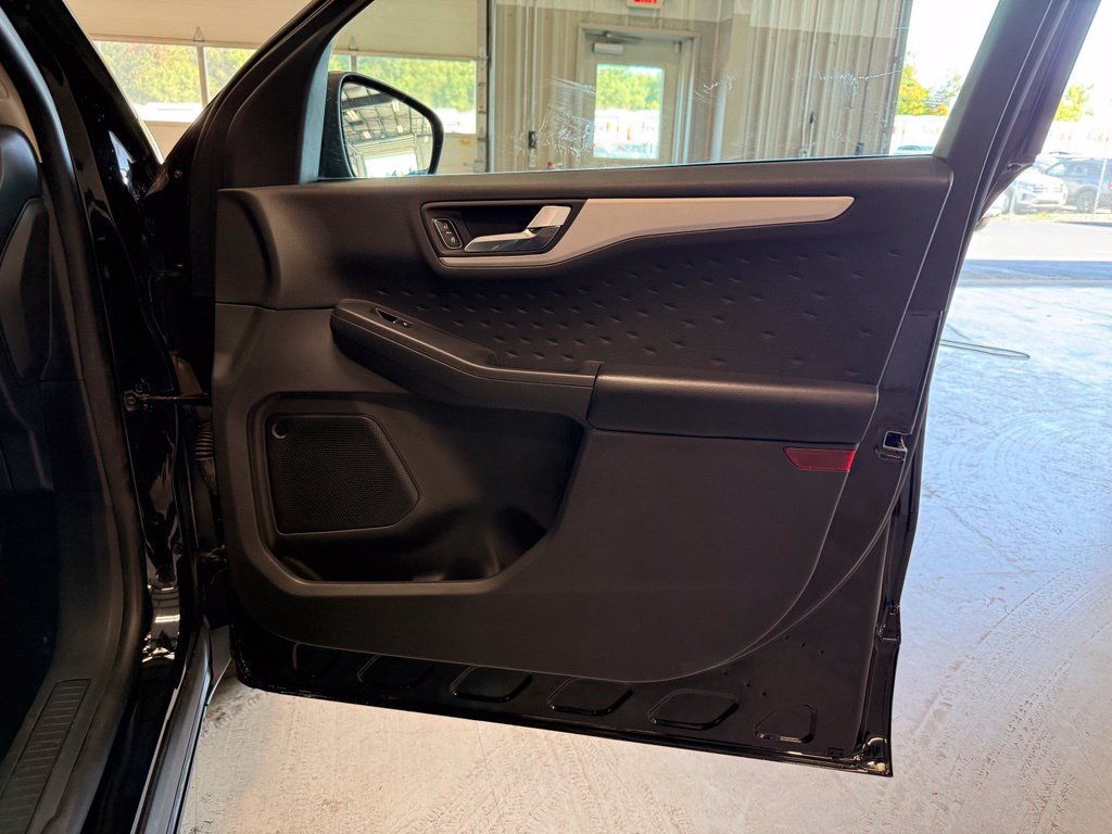 Used 2020 Ford Escape SEL AWD/4WD image 36