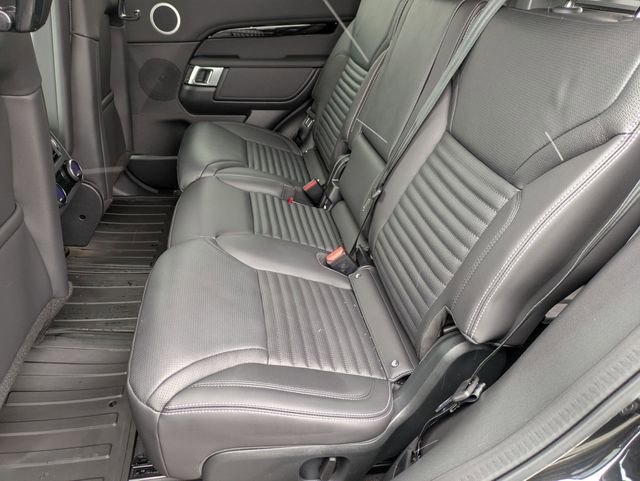 New 2026 Land Rover Discovery S image 15