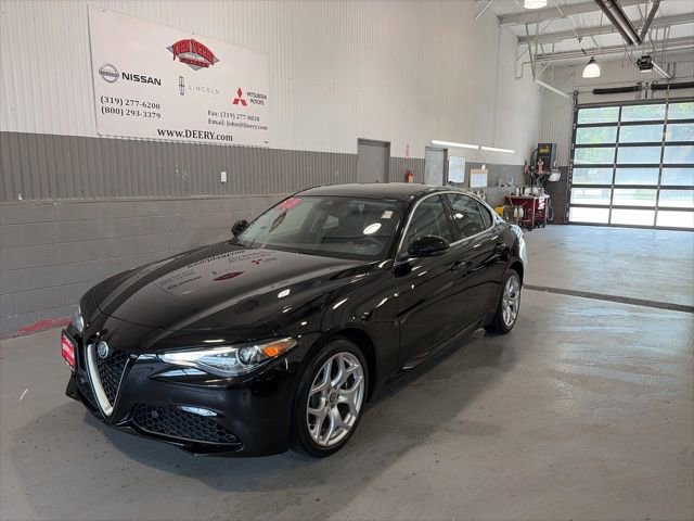 Used 2018 Alfa Romeo Giulia Ti AWD/4WD image 6