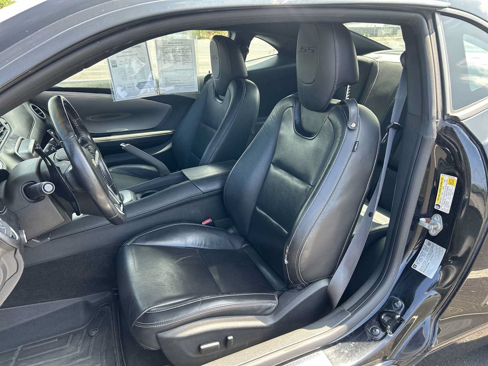 Used 2015 Chevrolet Camaro SS RWD image 13