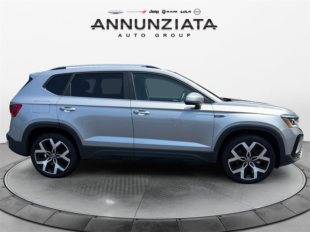 Used 2022 Volkswagen Taos SEL image 6