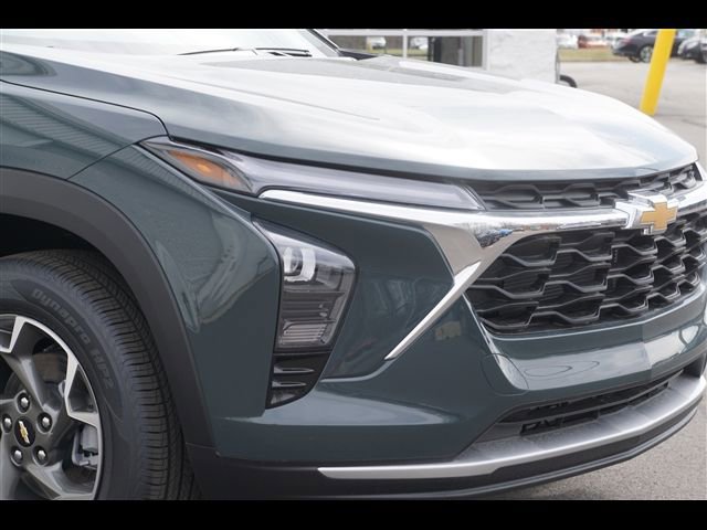 New 2026 Chevrolet Trax LT w/ LT Convenience Package FWD image 20