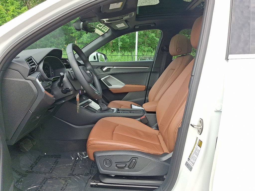 Certified 2025 Audi Q3 2.0T Premium AWD/4WD image 14