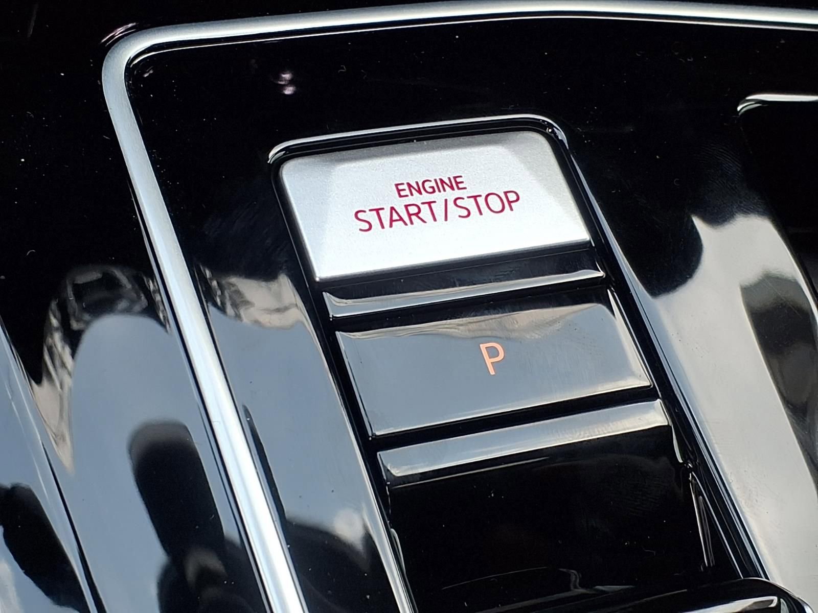 New 2026 Volkswagen GTI SE image 12