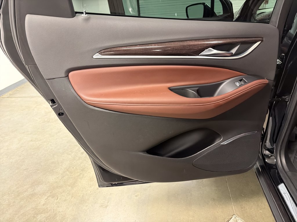 Used 2018 Buick Enclave Avenir w/ Avenir Technology Package FWD image 31