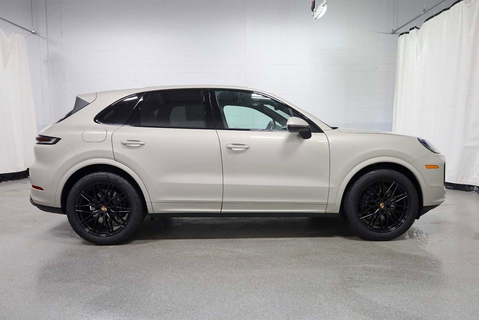 New 2026 Porsche Cayenne AWD/4WD image 10