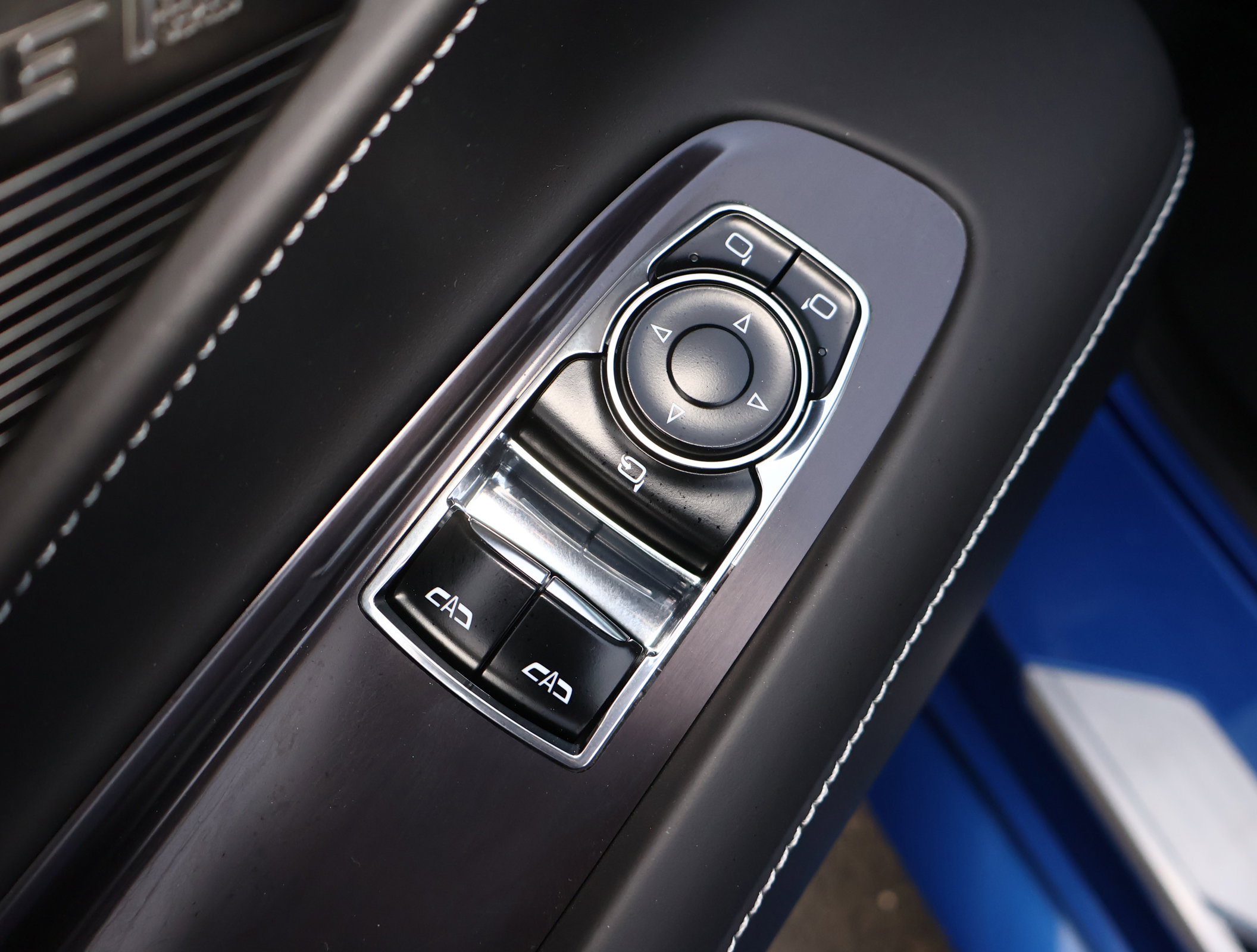 Used 2023 Chevrolet Corvette Stingray Premium Cpe w/ Z51 Performance Package RWD image 8