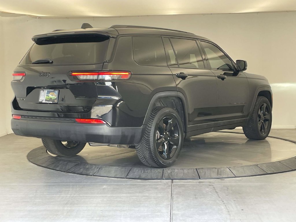 Used 2023 Jeep Grand Cherokee L Laredo AWD/4WD image 5