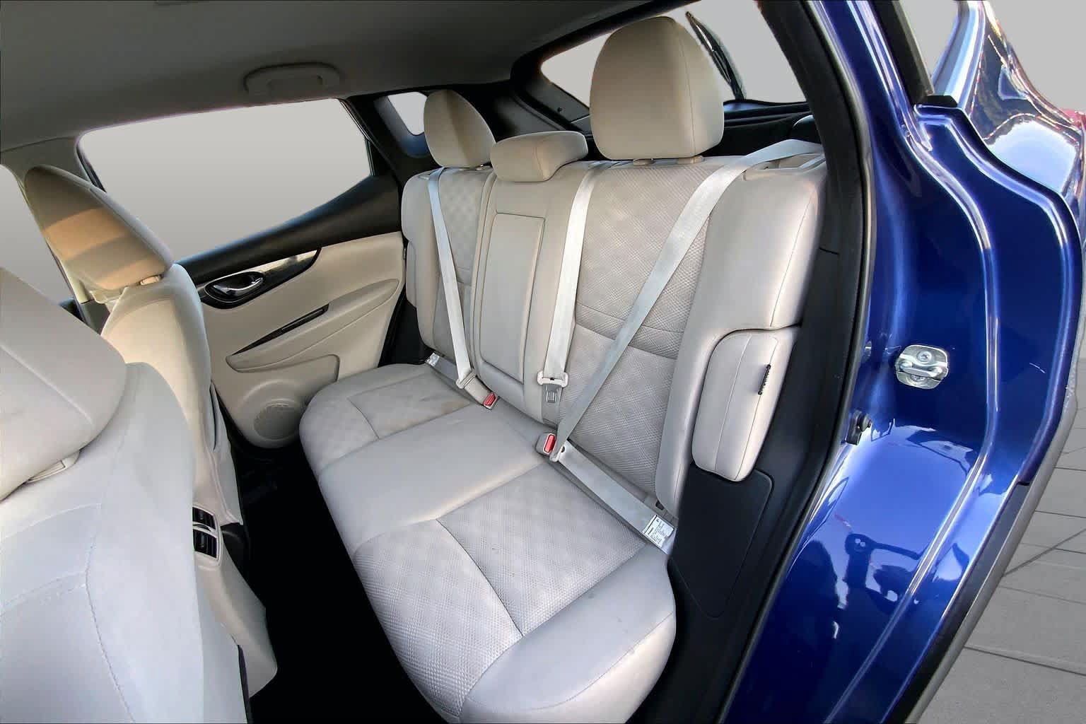Used 2022 Nissan Rogue Sport SV FWD image 20
