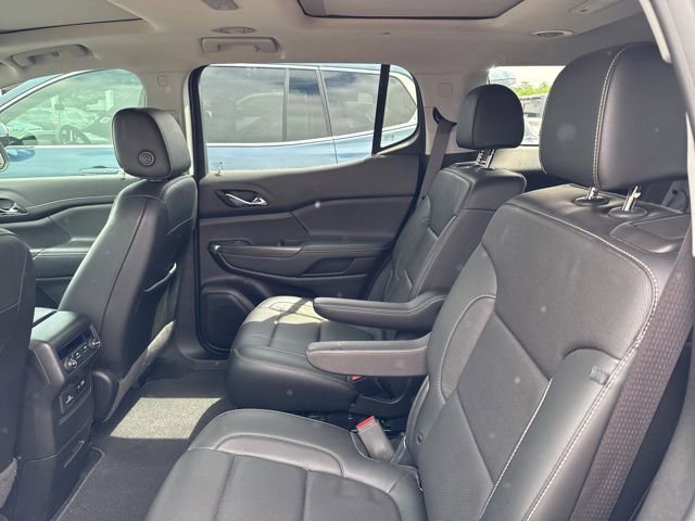 Used 2020 GMC Acadia SLT w/ Trailering Package FWD image 9