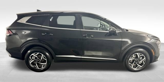 Used 2024 Kia Sportage LX image 10