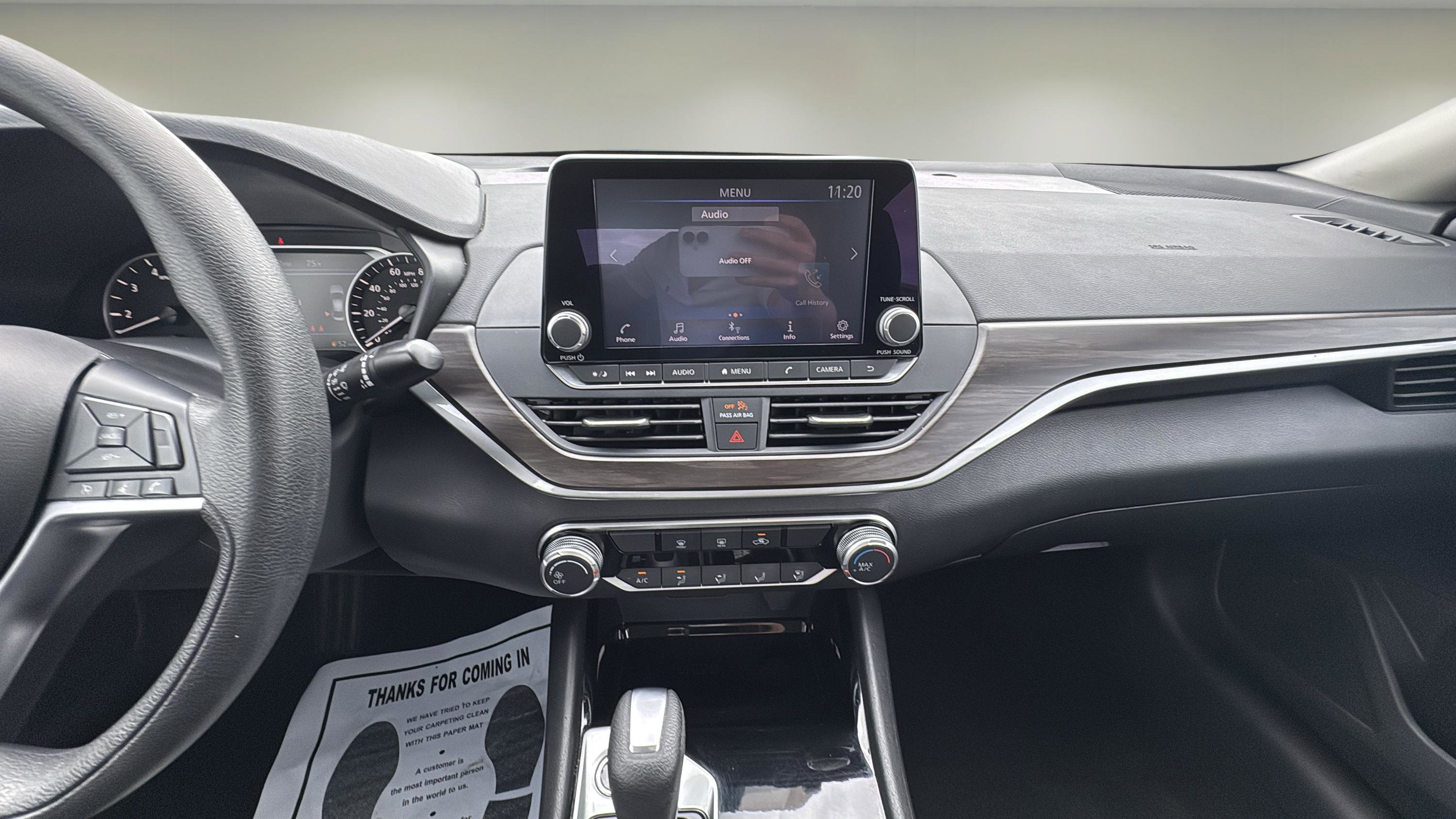 Used 2024 Nissan Altima 2.5 SV image 10