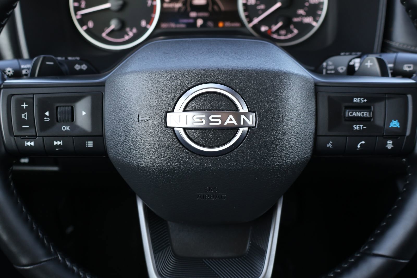 Used 2025 Nissan Rogue SV FWD image 29