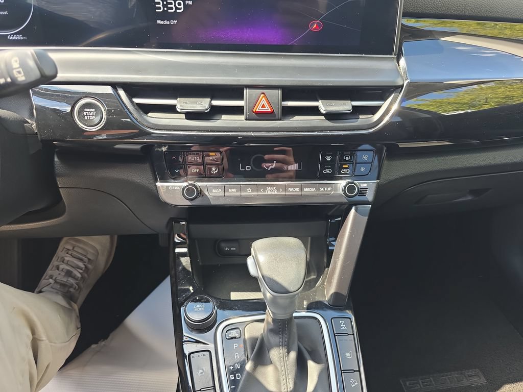 Certified 2024 Kia Seltos X-Line AWD/4WD image 17